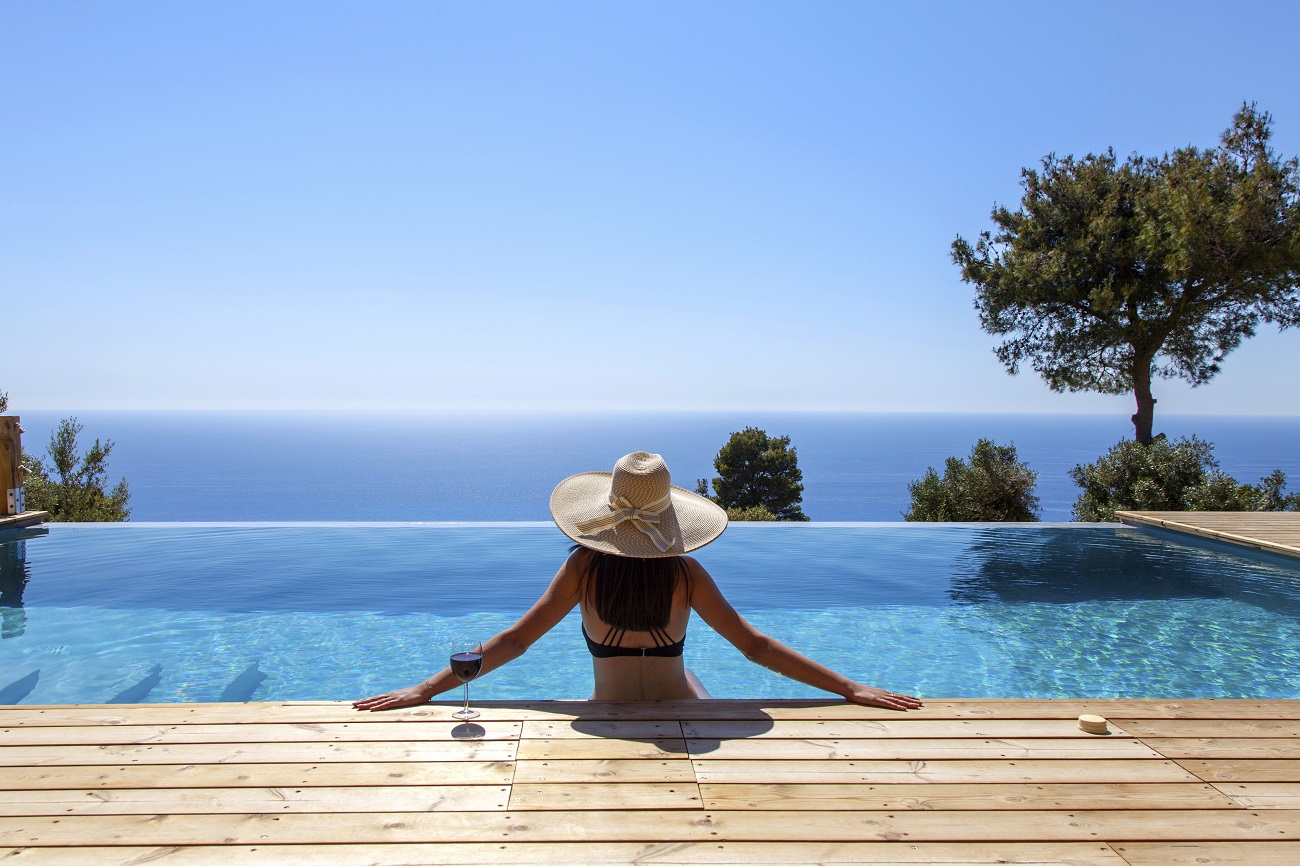 Real Estate Greece - WhatsOnGreece.com Luxury Villas & More