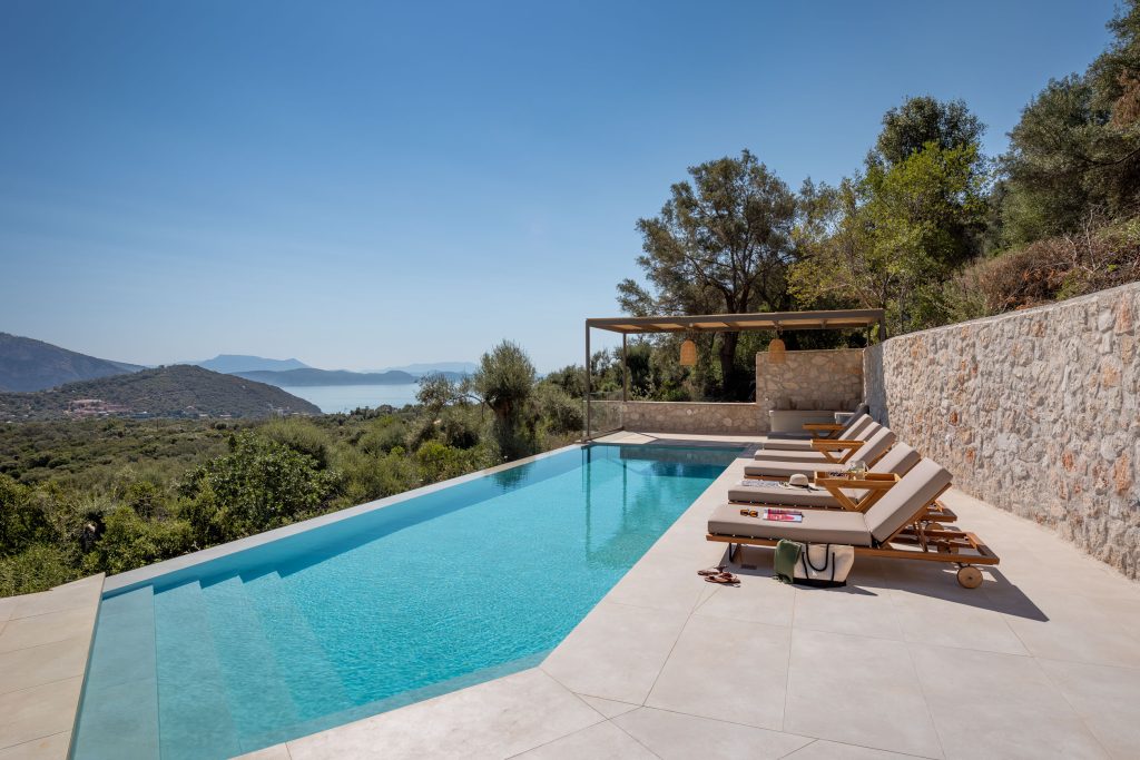 villa eptanisa final