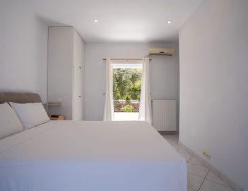 Bedroom Mountain view