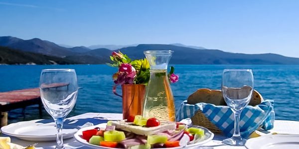 taverna-stavros-sivota-lefkada-restaurant-reservations-luxury-experiences-sivota-greece-04-owk8w6969fczsz3b2ye5c6j9r6ap9mcwnl079fc720