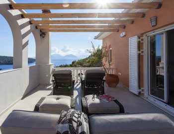 villa de ewelina ammouso lefkada accommodation private balcony with sun beds