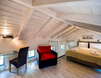 villa drakatos ostria vasiliki lefkas loft double bedroom