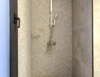villa-idanos-dessimi-lefkada-greece-lower-level-family-bathroom-with-shower
