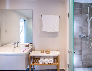 villa irene vasiliki lefkada lefkas luxury bathroom