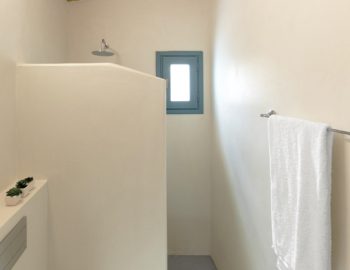 villa-klearista-kalamitsi-lefkada-greece-ground-floor-batrhroom-with-shower