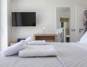 villa michaela cave style sivota thesprotias double bed bedroom tv multimedia