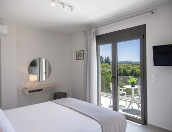 villa monolithi kanali preveza bedroom with balcony