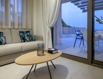 villa monolithi kanali preveza living room night view