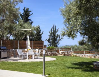 villa myrto lefkada greece garden area