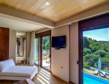 villa sapphire syvota epirus master bedroom pool view