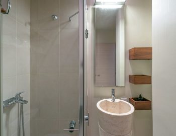 villa-scorpios-pogonia-paleros-greece-bathroom-with-shower