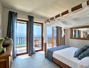 villa-scorpios-pogonia-paleros-greece-master-bedroom