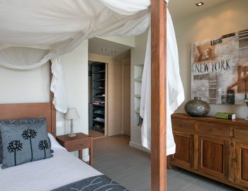 villa-scorpios-pogonia-paleros-greece-master-bedroom-upper-level