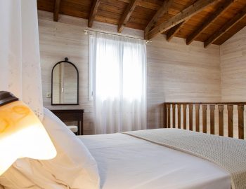 villa vissala arenaria accommodation lefkada lefkas upstairs double bedroom