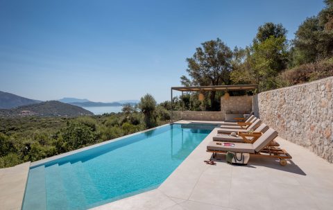 villa eptanisa final