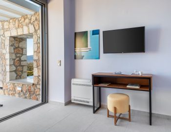 z4 luxury villa bita lefkada desk tv