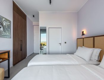 z4 luxury villas delta lefkada greece sigle beds tv desk